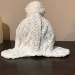 Cute!  knitted white hat for for girls size 4 to 7